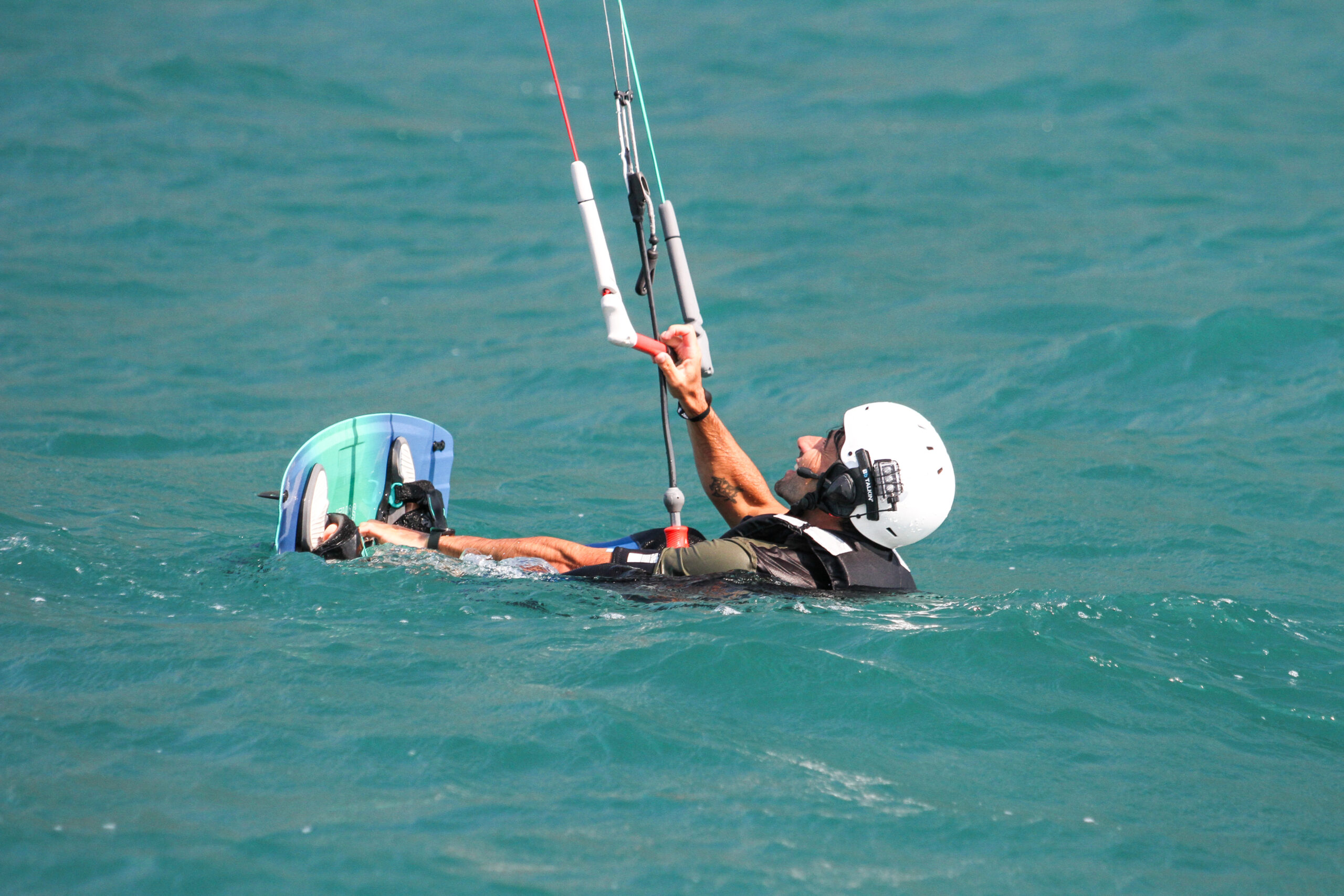 Beginner’s Kitesurf Course Gardakitesurf School